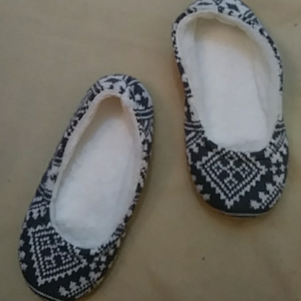 😁O'Foot slippers-sz S (5-6)